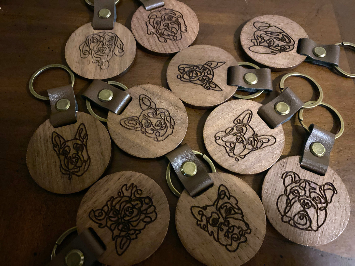 Custom Round Wood Keychain – Engraved Logo or Dog Breed Silhouette